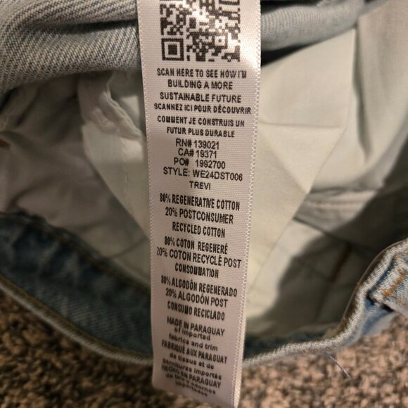 NWT Frame Le Bardot Exposed Button Jean Shorts Trevi Light Blue Wash 30 - Picture 3 of 5